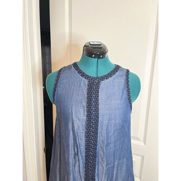 Max Jeans Sleeveless Chambray Tencil Denim Lightweight Shift Dress with Trim - Picture 7 of 13